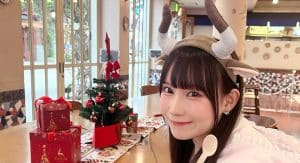 大村杏さん「はじめての志摩スペイン村\(＞ω＜)/🎄ぜーんぶクリスマスでテンションあがった⤴️」