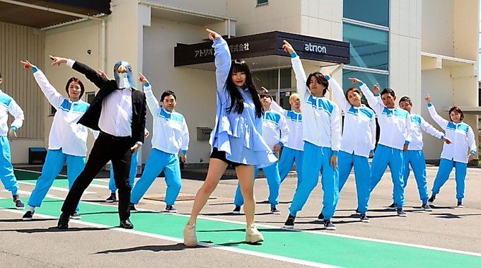 伊藤虹々美さん「信濃毎日新聞さんに掲載させていただきました！嬉しい😭」