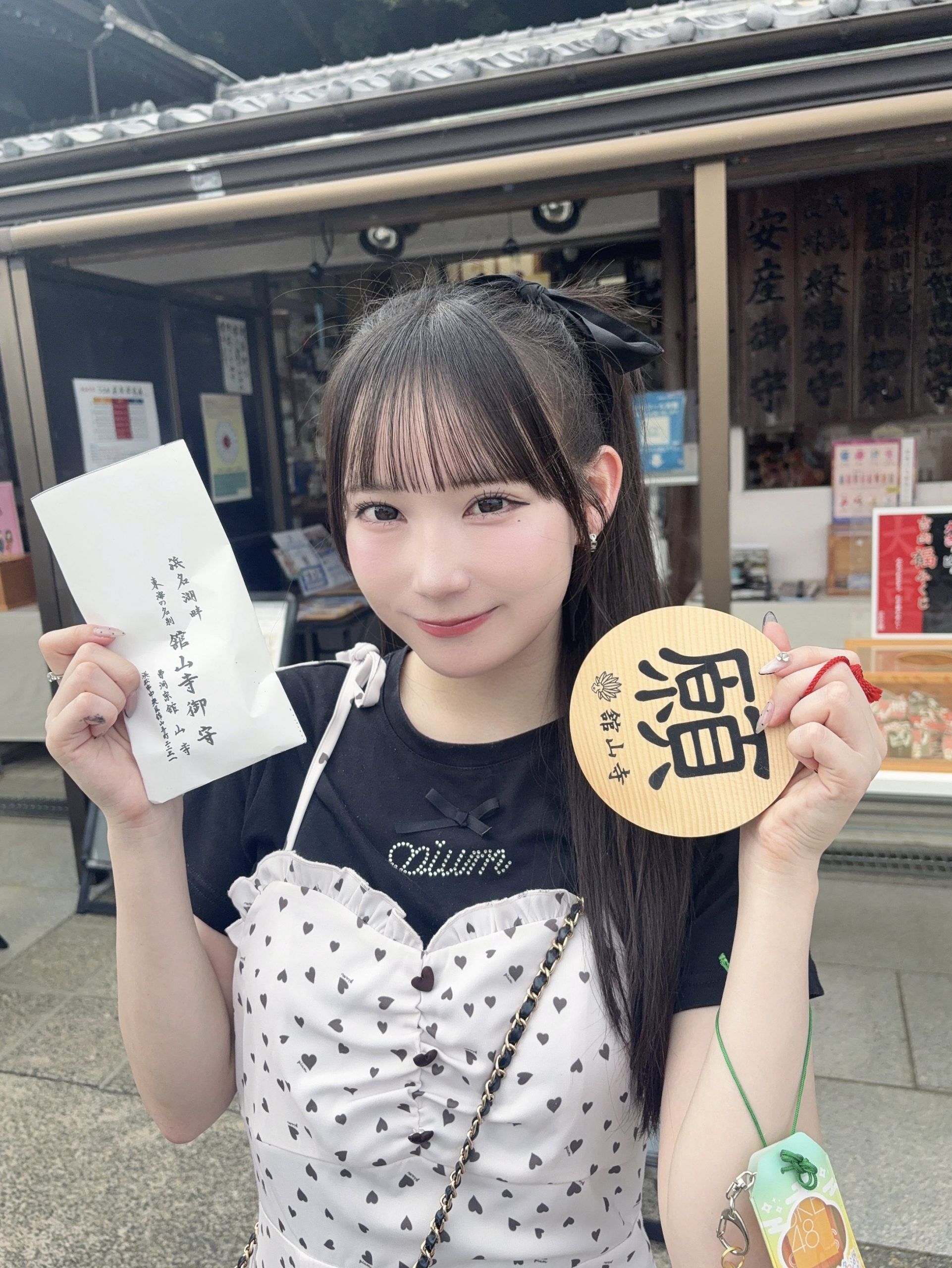 SKE48大村杏さんが 浜名湖・弁天島サイクルゲートを再訪！自転車にサインも！！