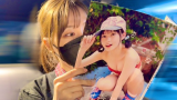 出口陽さん「(SKE48 大村杏さんの写真集を見ながら)あー！今日もいそがしい！！🕵️‍♀️」
