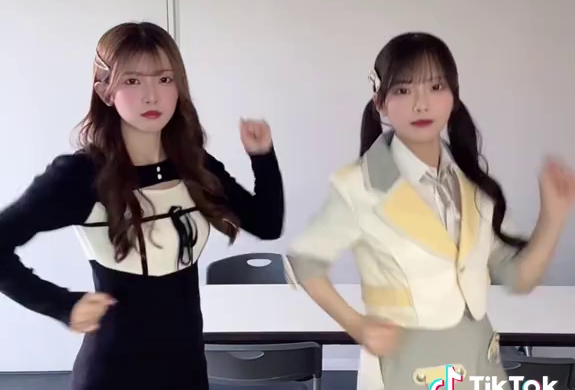 「最後まで真顔すごい！」SKE48 さくっぴー（山村さくら、篠原京香さん）のTikTok真顔チャレンジが可愛すぎる！