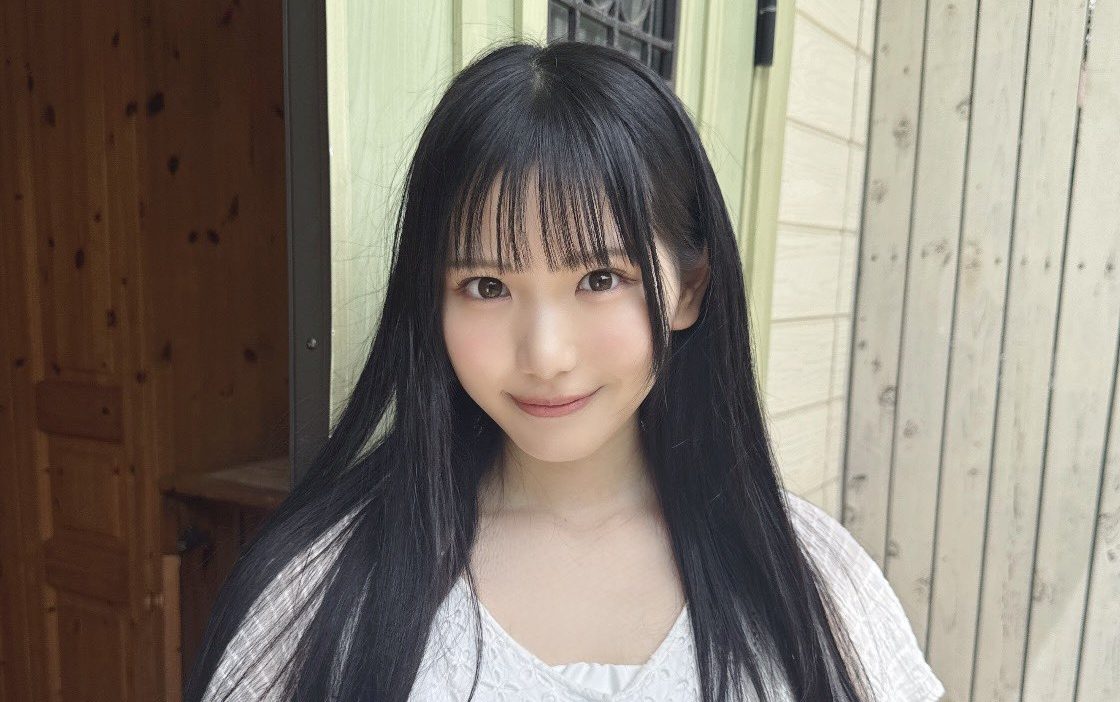 SKE48 伊藤虹々美さんがガラスガールのカバーガールに！！17歳の透明感あふれるグラビア＆インタビューが公開